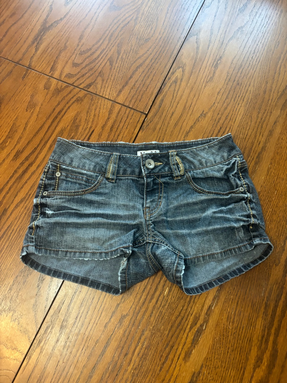 VTG Y2K Mudd low rise denim booty mini shorts grunge worn size 1
